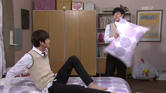 어렸을때부터 허물없이 지낸 소꿉친구가 있는 사람이랑 사귄다는것.jpg | 인스티즈