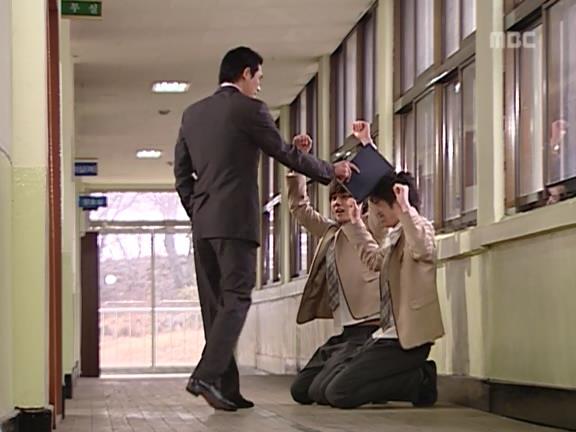 [거침없이하이킥] 편애가 좋은 윤호 ㅋㅋㅋㅋㅋ.jpg | 인스티즈