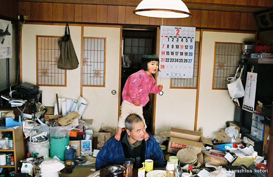 친구의 딸이 너무 귀여워 1년동안 사진을 찍어줬더니 | 인스티즈