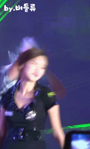 경찰코스프레한 NS윤지.gif | 인스티즈