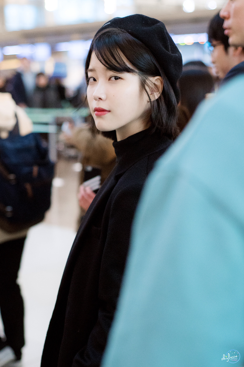 [17.01.06] 대만 출국 아이유.jpg | 인스티즈