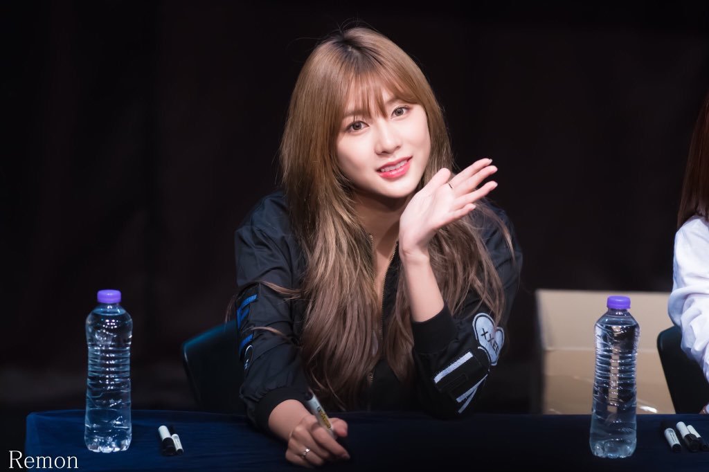 막내인듯 막내 아닌듯한 에이핑크 오하영.jpgif | 인스티즈