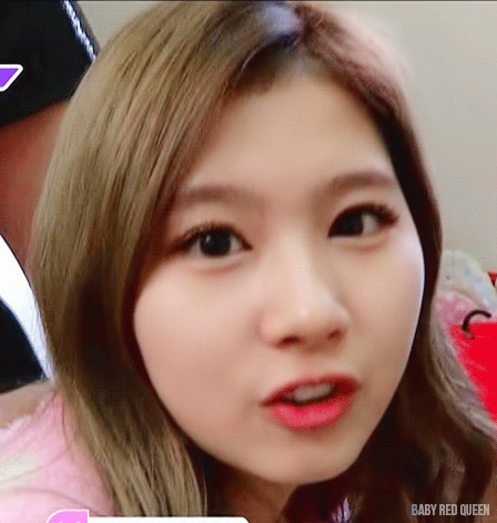 눈이 똘망똘망한 트와이스 사나.gif | 인스티즈