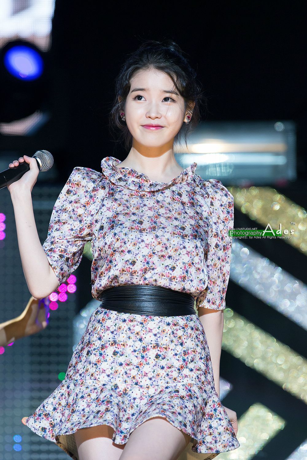 꽃무늬 원피스 입은 아이유.jpg | 인스티즈