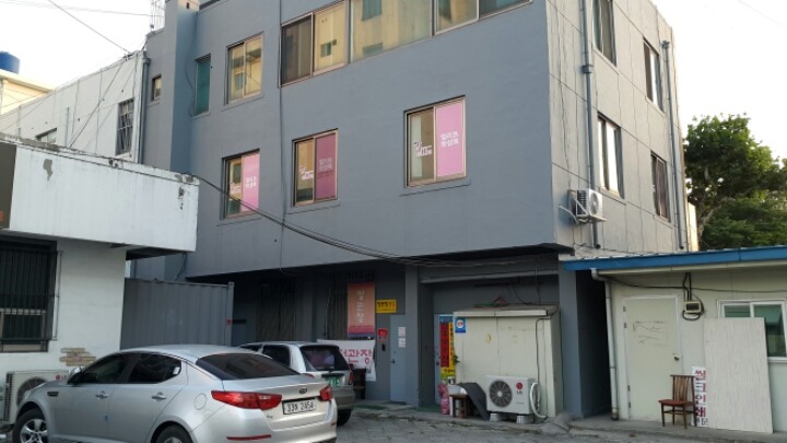 두선디자인.딸기현수막 이미지