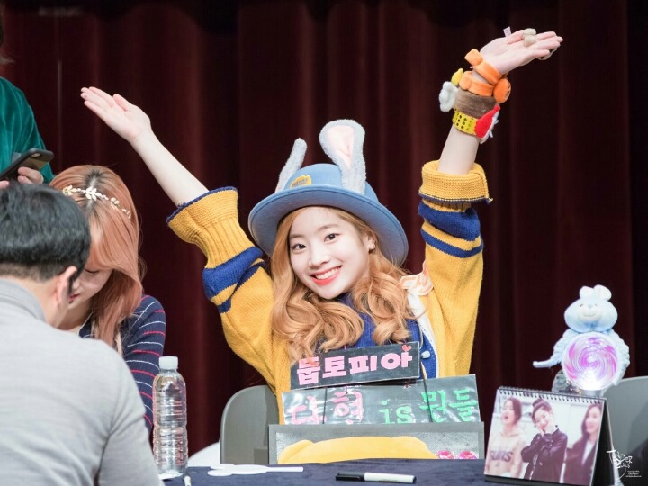 [트와이스] 팬 카메라 보고 잔망떠는 다현이 | 인스티즈