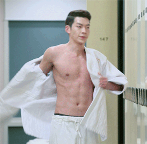 김우빈 덩치 수준.JPG | 인스티즈