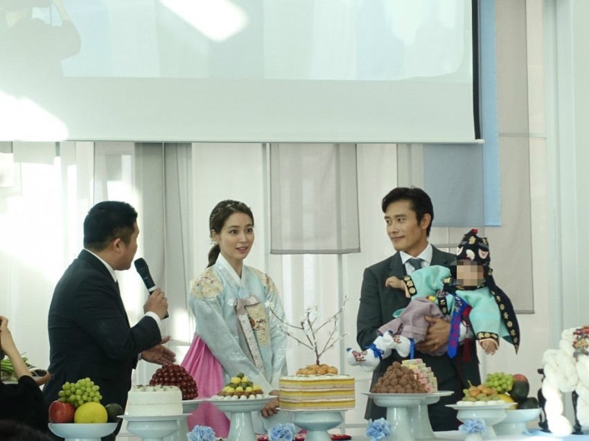  이병헌-이민정 돌잔치 사진.JPG | 인스티즈