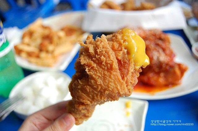 후라이드 치킨 먹을때 찍어먹는거 골라보기.jpg | 인스티즈