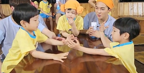 [반달친구] 게임 룰은 몰라도 흥 넘치는 쌍둥이 남우정우 | 인스티즈