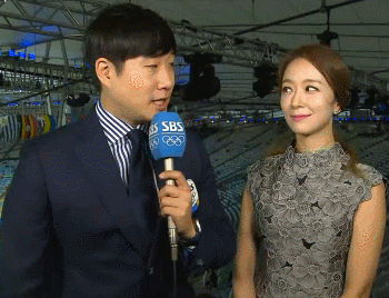 남자가 잘생기면 자주 받는 눈빛 .gif | 인스티즈