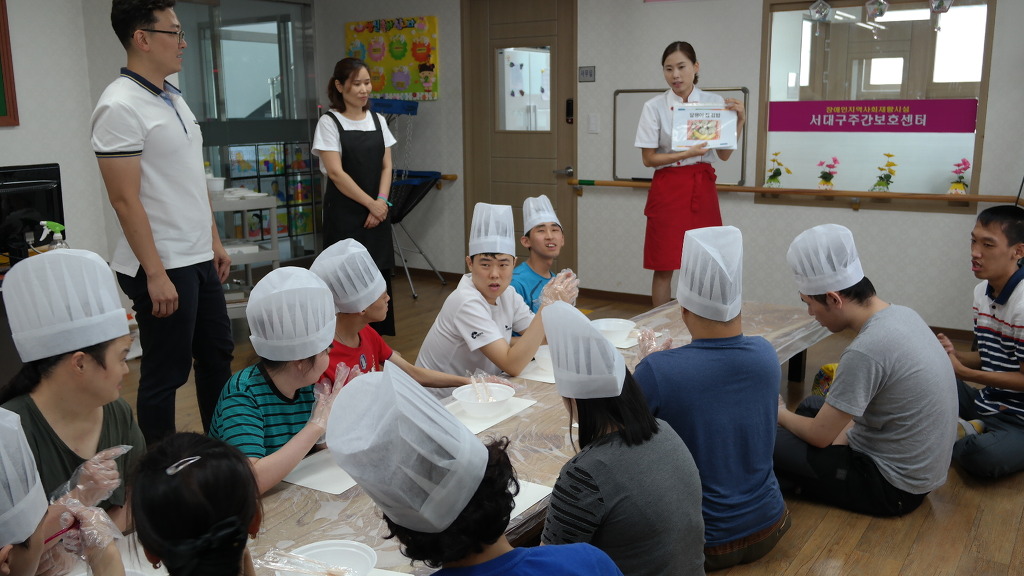 달팽이김밥 이미지