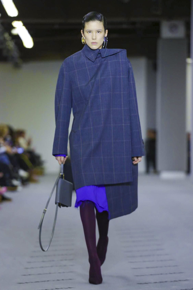 발렌시아가 2017 F/W 컬렉션 | 인스티즈
