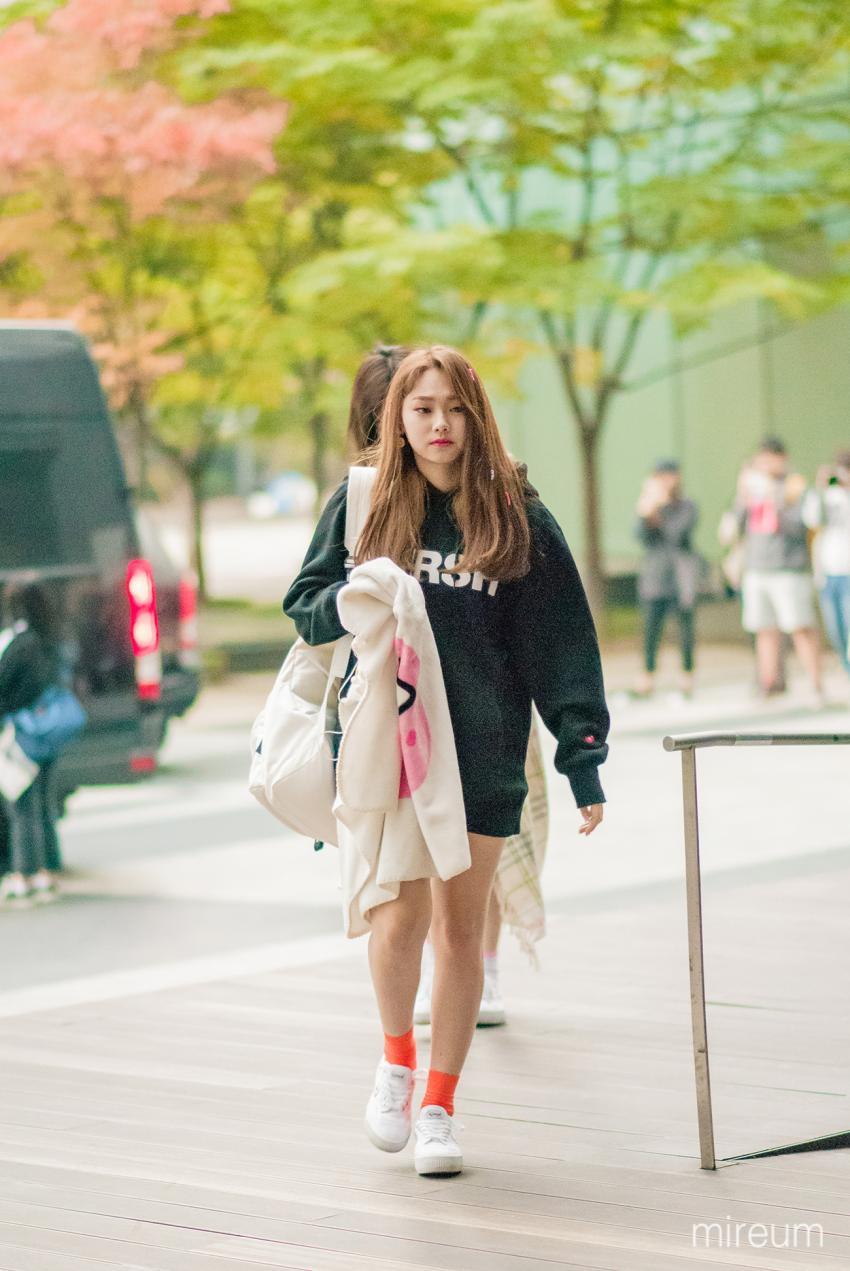 귀여움 으로는 최유정,김소혜와 삼대산맥 이라고 평가 받는 멤버 | 인스티즈