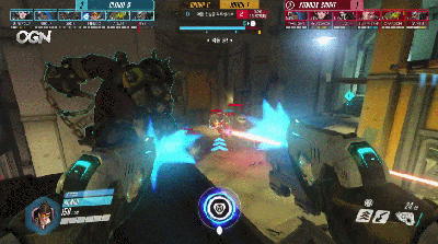 방금자 Apex C9 딜러 멘도쿠사이 펄스부착 퍼레이드.gif | 인스티즈