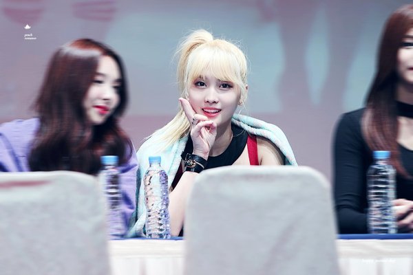 모모F 이미지