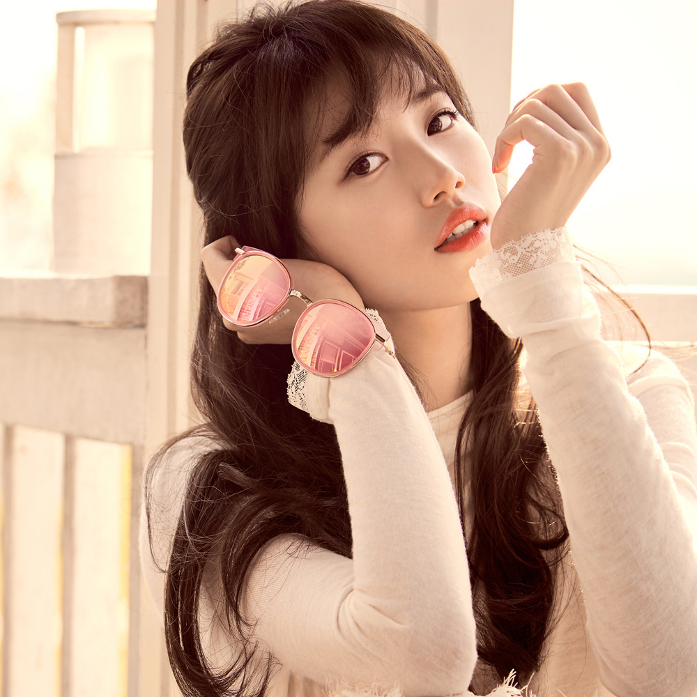 수지, 선글라스 화보 공개…"세련미 넘치는 미모" | 인스티즈