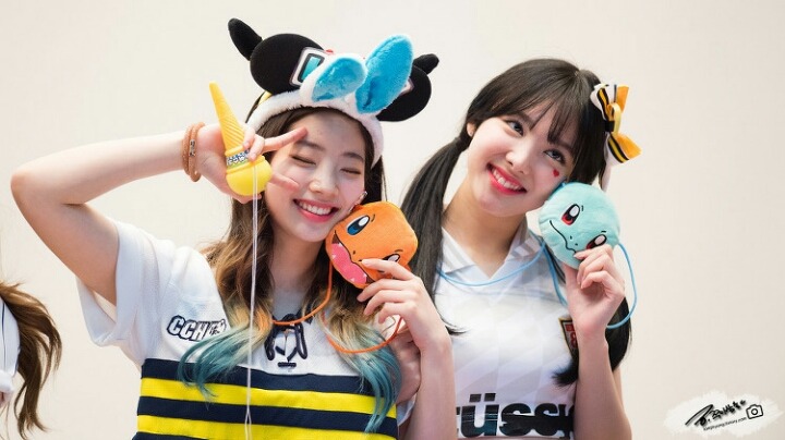 [트와이스] 팬싸에서 비눗방울 가지고 노는 다현이(청량함은 다현이가b) | 인스티즈