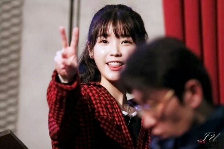 아이유 | 인스티즈
