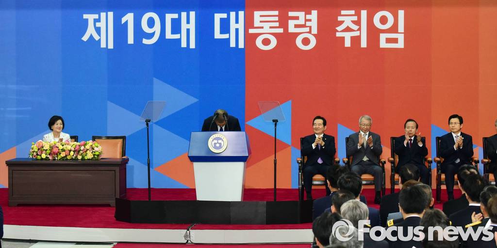 오늘자 문재인 대통령 사진들 .jpg | 인스티즈