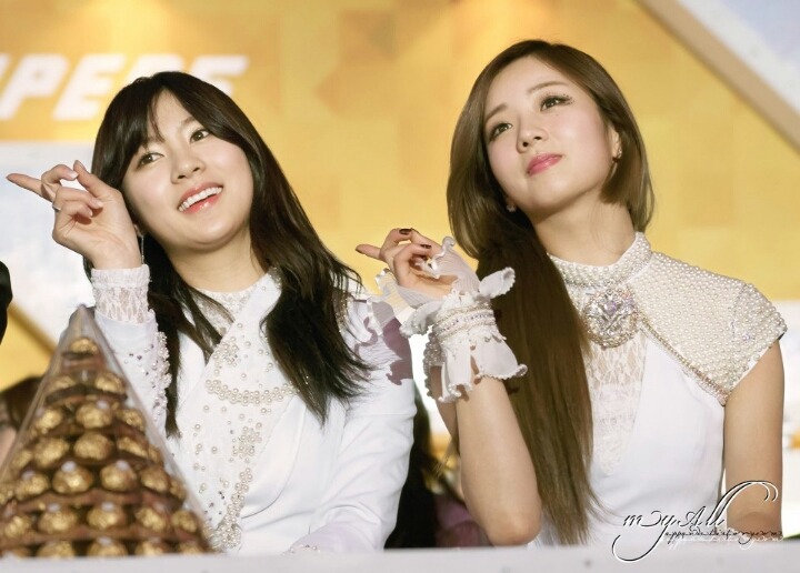 에이핑크 윤보미 생일기념.jpgif | 인스티즈