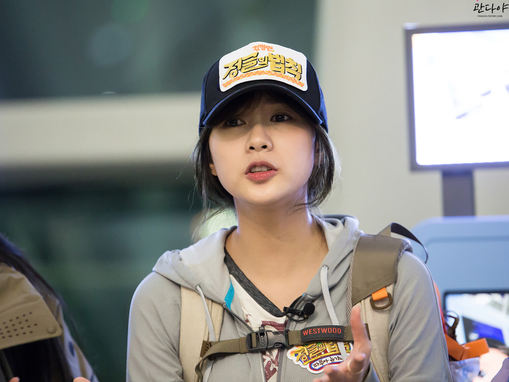 160324 인천공항 출국 에이핑크 하영 By.관다야 | 인스티즈