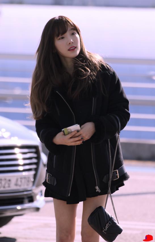 오늘자 홍콩가는 태연 .jpg | 인스티즈