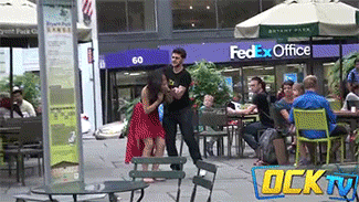 남녀가 싸울 때 주변의 반응(몰카 실험).gif | 인스티즈