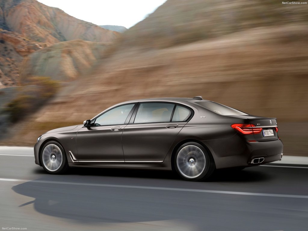 2017 BMW M760Li | 인스티즈