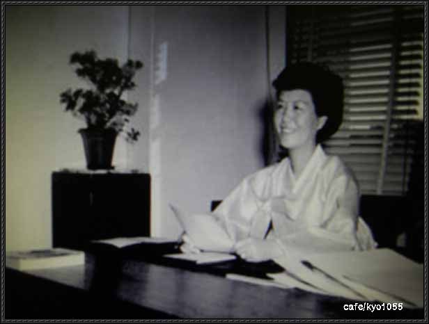 한복차림 이미지