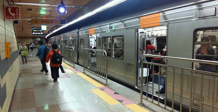 친한 친구 무리중에서 이런 친구 꼭 있음 | 인스티즈