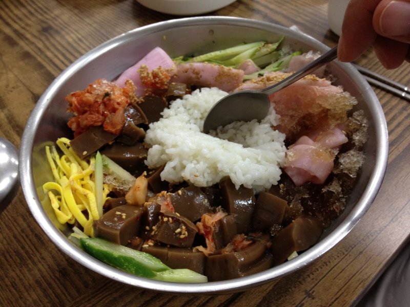 [묵밥] 도토리묵을 육수에 말아 국밥처럼 먹는 묵밥 | 인스티즈
