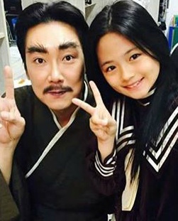 [아가씨] 많은 사람들이 실제 일본인인줄 아는 김민희 아역 .JPG | 인스티즈