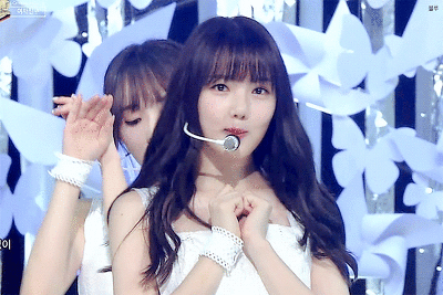 여자친구에서 윙크 젤 많이하는 애.gif | 인스티즈
