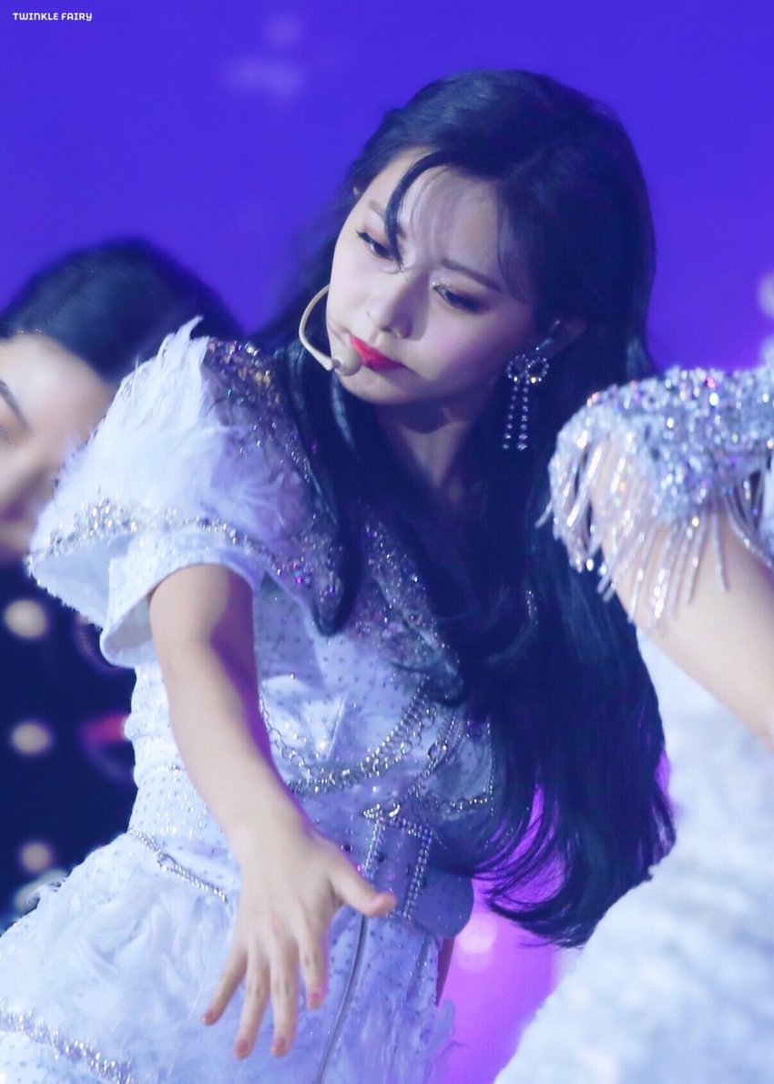 감탄만 나오는 최근 쯔위의 미모.jpgif | 인스티즈