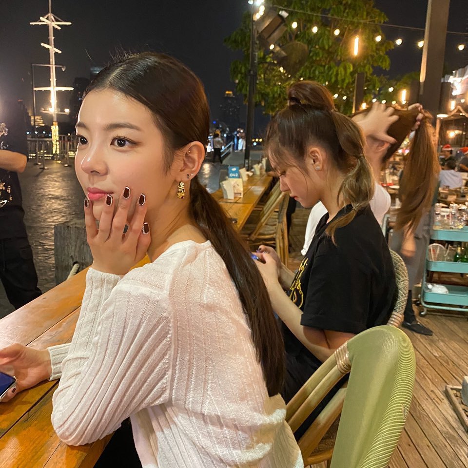 오늘 폭풍 업뎃한 ITZY 인스타그램.jpg | 인스티즈