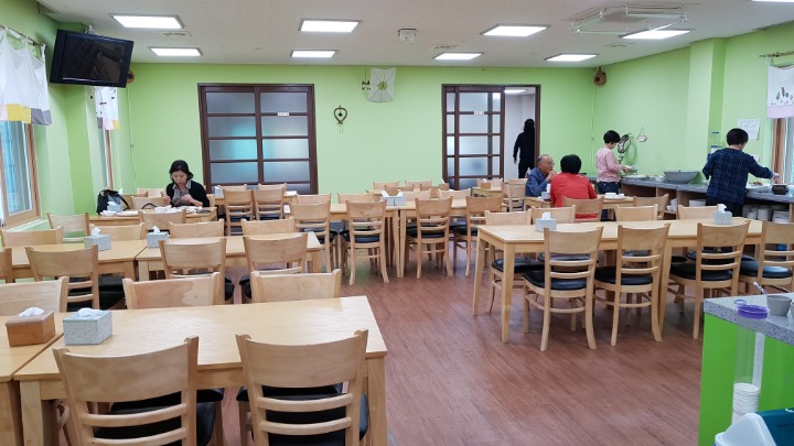 엄니식당 이미지