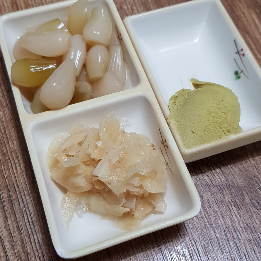 초밥 먹으러 갔을 때 생강절임 1vs2 | 인스티즈