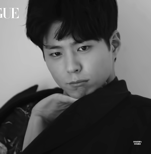 박보검 대만 보그 커버 두 가지 버전(우리가 생각하는 그 보그 느낌 아님) | 인스티즈