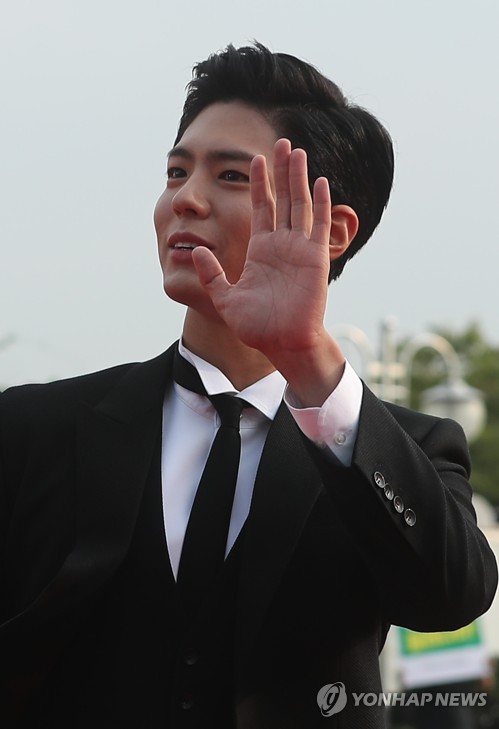 박보검 쓰리피스 수트 코디 수준.JPG | 인스티즈