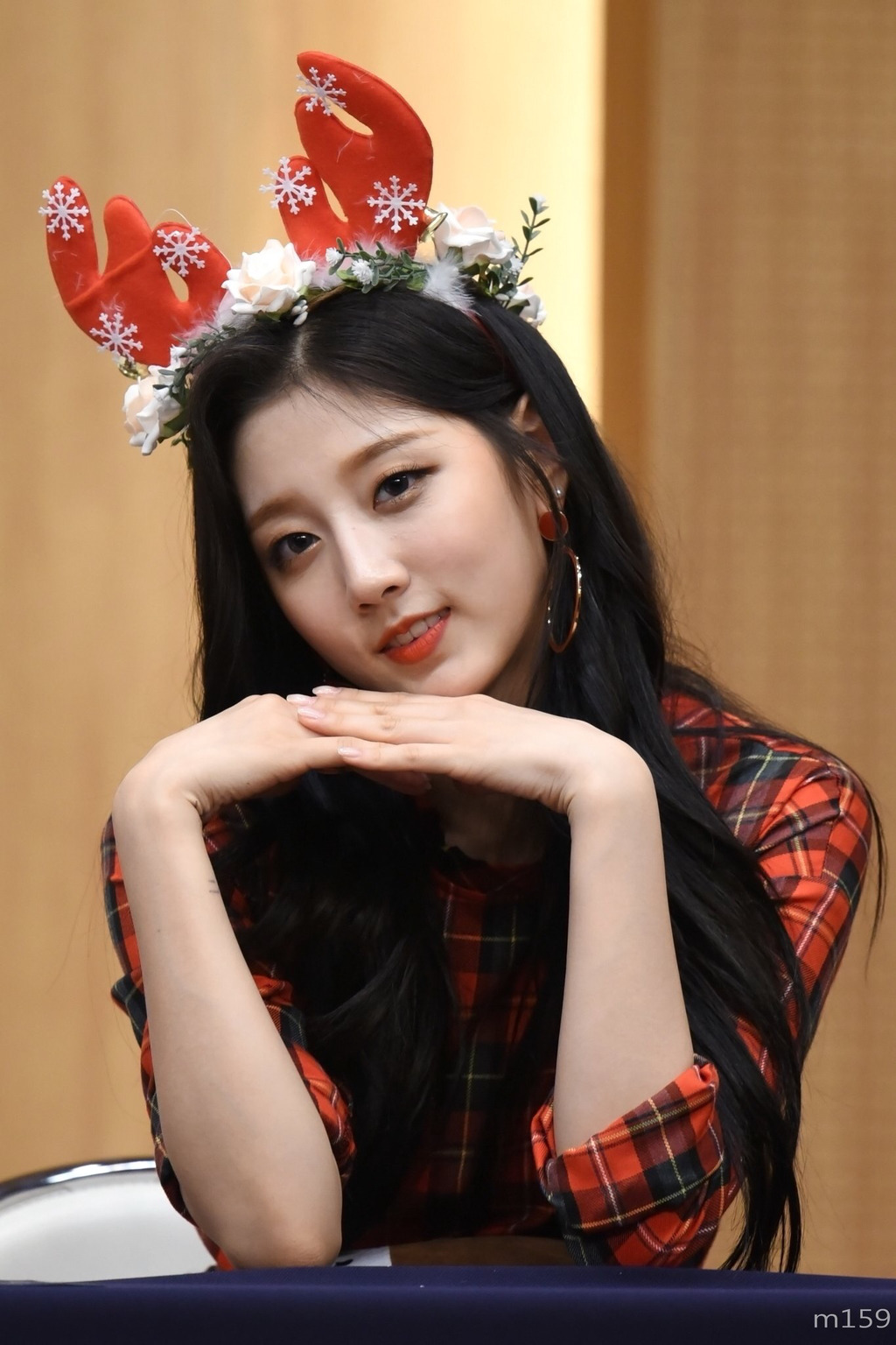 [러블리즈] 친구들이 삼겹살 먹으러 가자고 연락이 와서 예인이 | 인스티즈