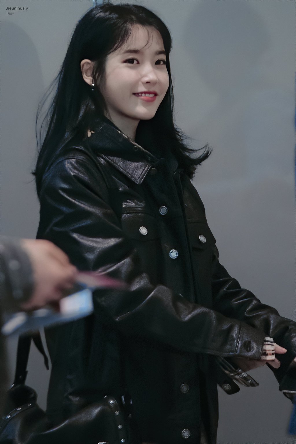 출국하는 아이유 미모.jpg | 인스티즈