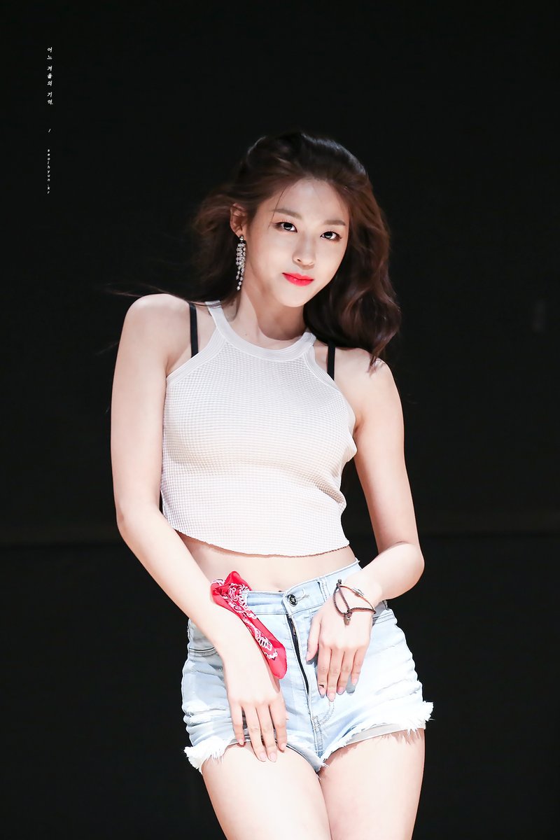 18시즌 설현이 미모.jpgif (100장) | 인스티즈