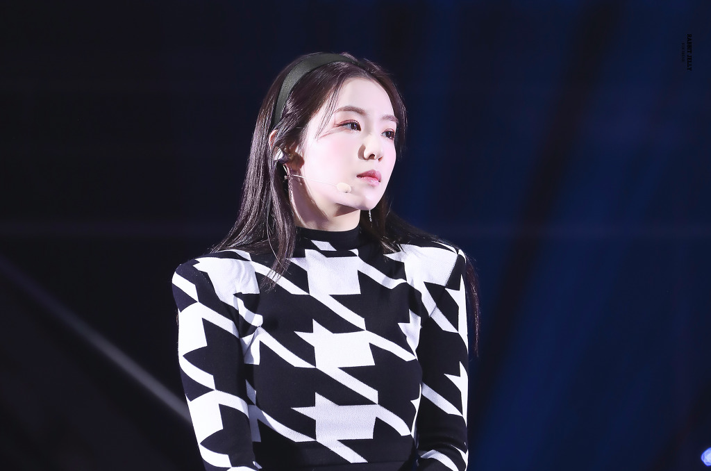검정 머리띠한 아이린.jpgif | 인스티즈