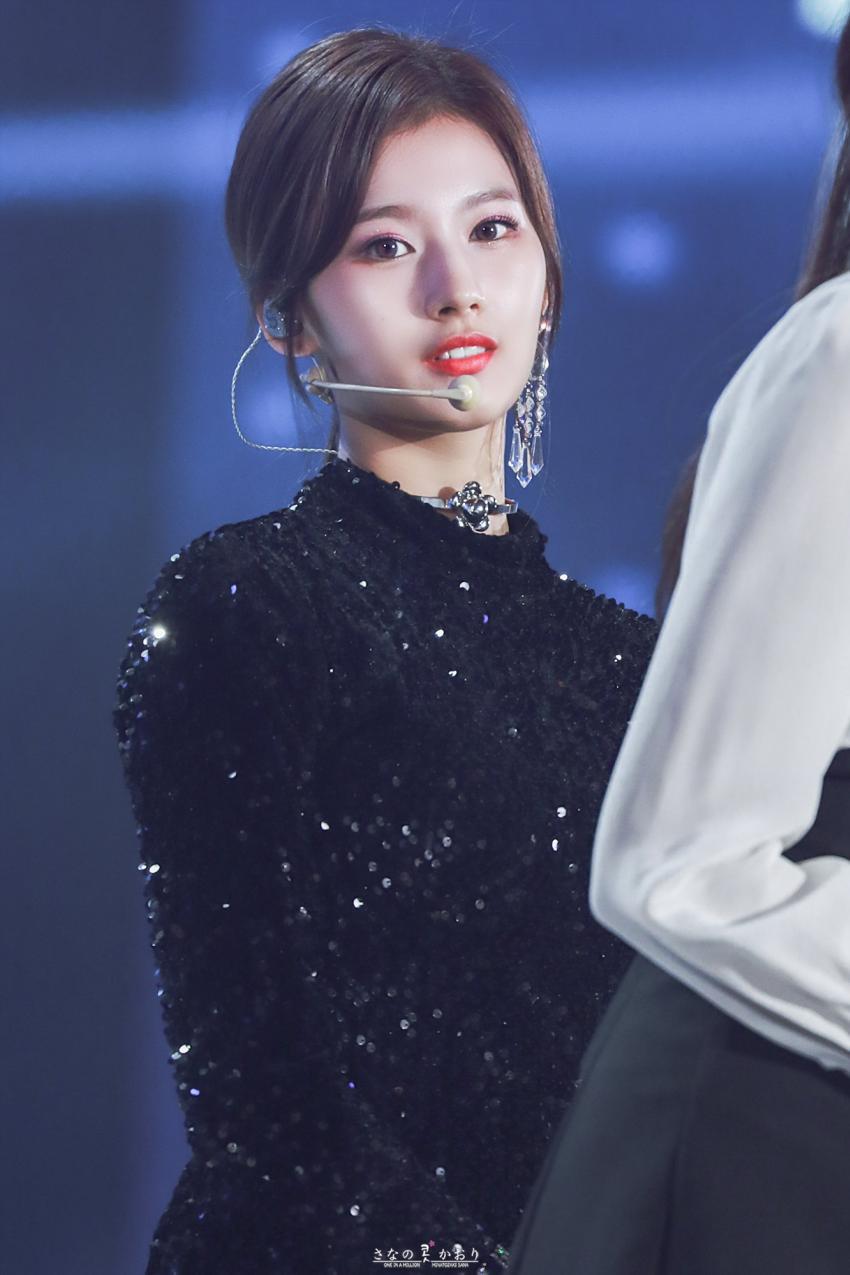 소리바다어워즈도 홀려버린 트와이스 사나.jpgif | 인스티즈