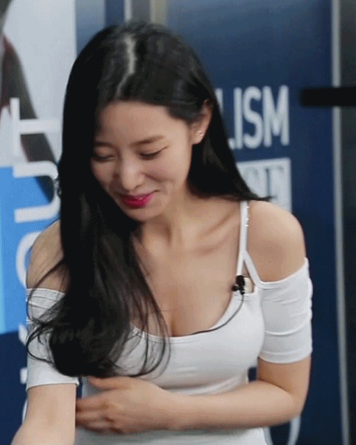 악수하는 조현.gif | 인스티즈