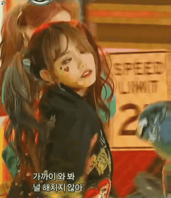 무대 위 아이돌 소혜.gif | 인스티즈