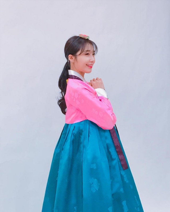 설 인사하는 은지.jpg | 인스티즈