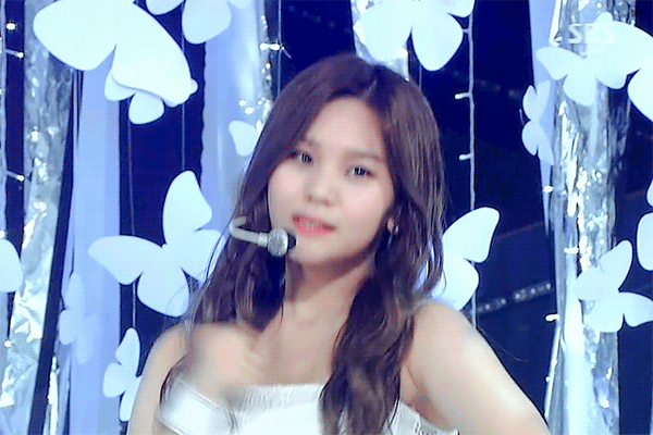 여자친구 [엄지] 의 20번째 생일! | 인스티즈