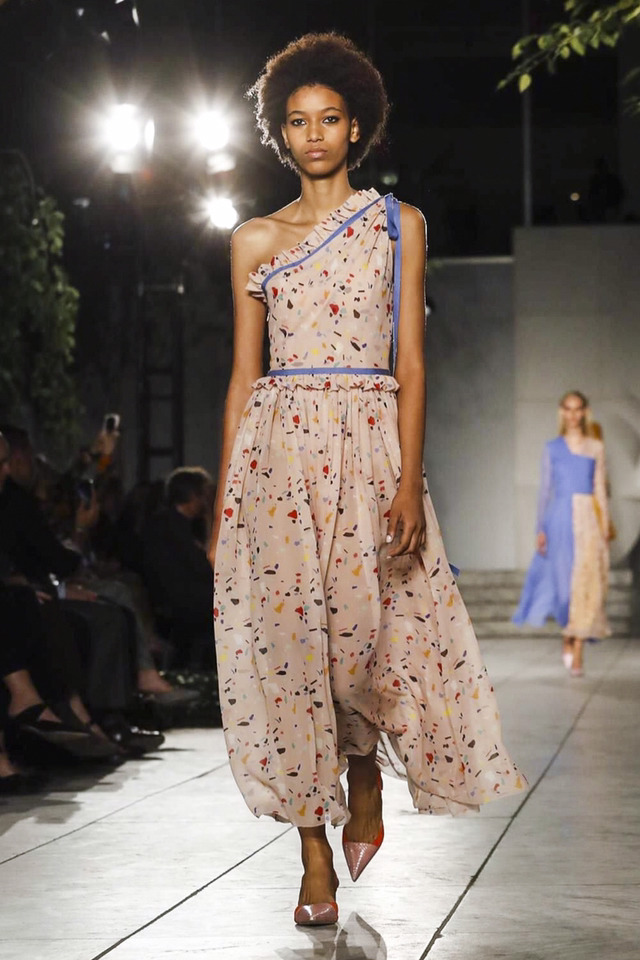 2018 S/S 캐롤리나 헤레라 컬렉션 | 인스티즈
